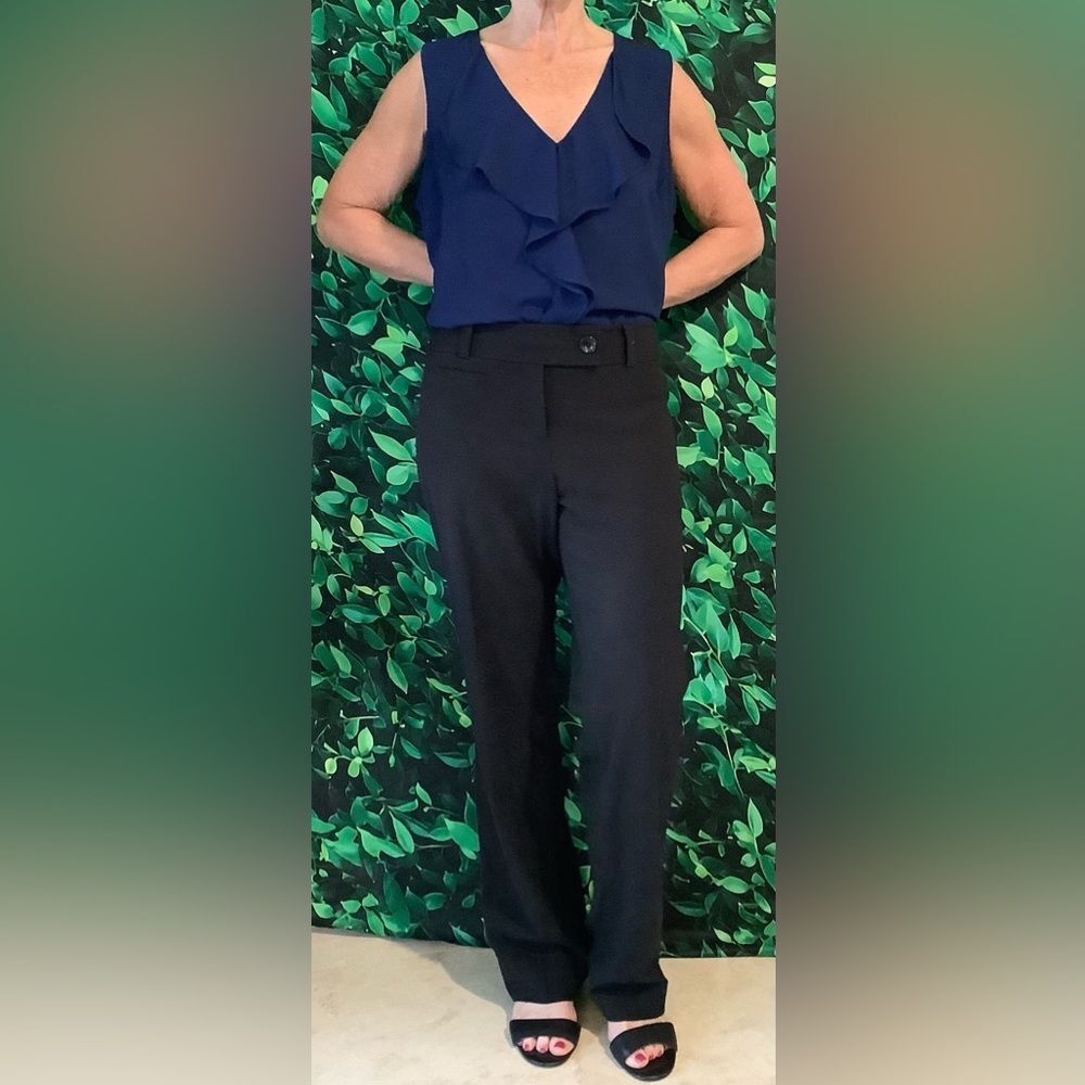 💙 White House Black Market Royal Blue Sleeveless Flounce Blouse – Size L